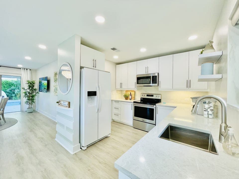 Comfortable and fully equipped kitchen