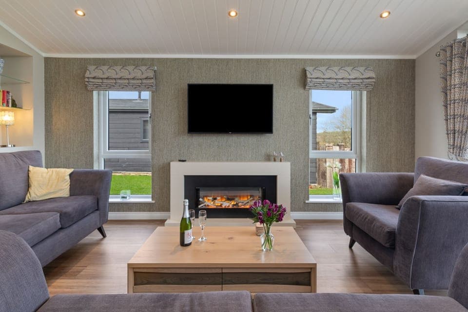 Luxury Lodge, Close to Beach, Pet Friendly