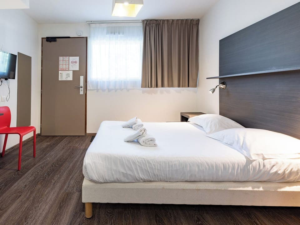 Double Room for 2 People , Accessible (PRM) | Free WiFi, bed sheets