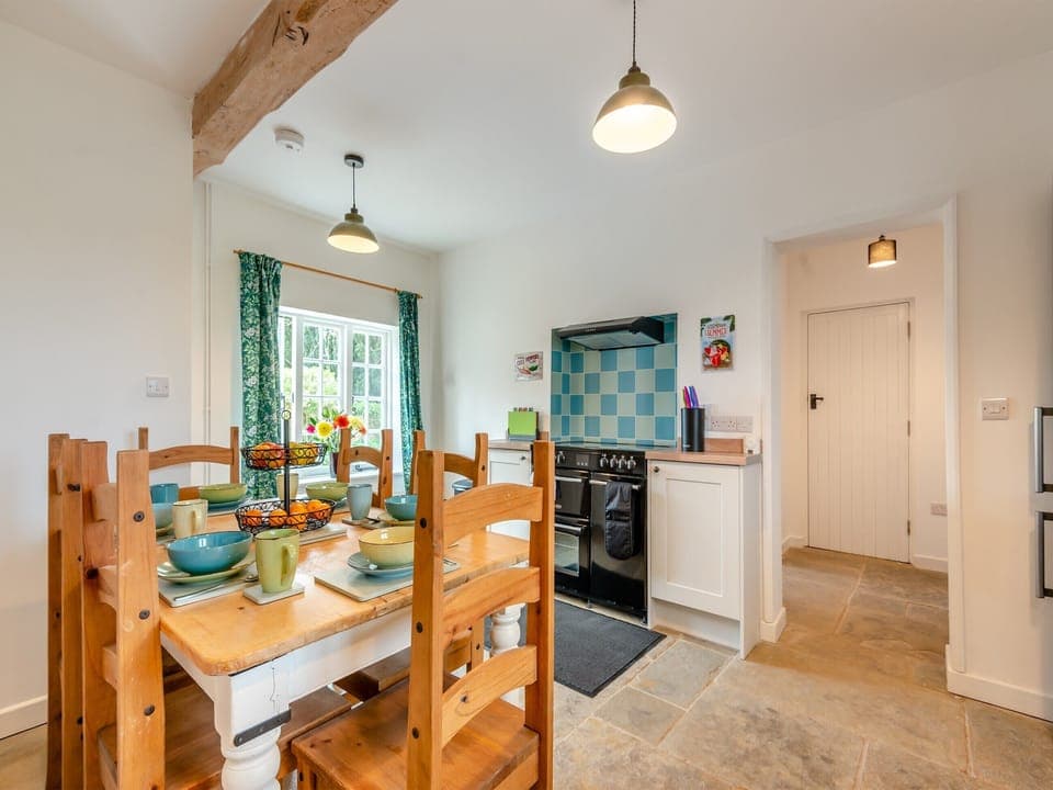 Kitchen/diner | Grooms Cottage, Westbury-on-Severn