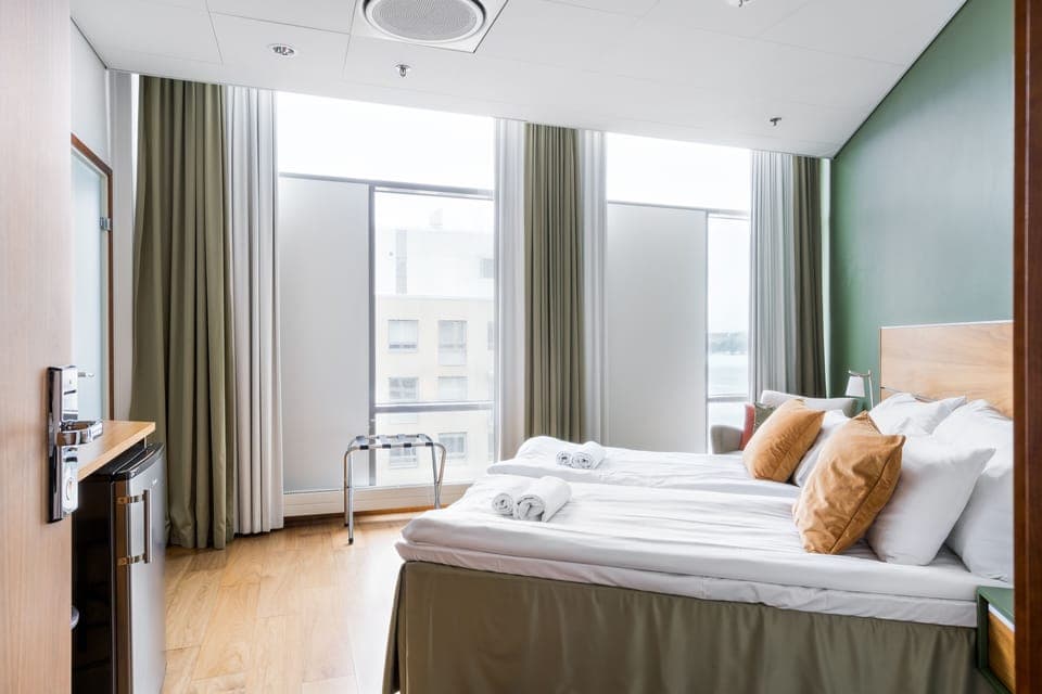 Standard Twin Room | Desk, blackout drapes, soundproofing, free WiFi