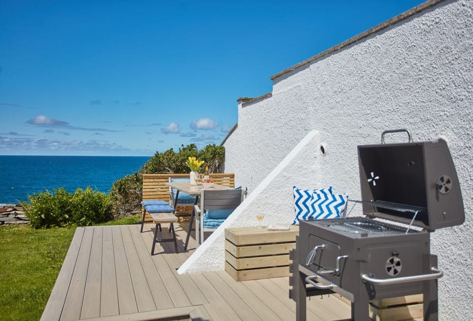 Why not enjoy a family barbecue in the garden.