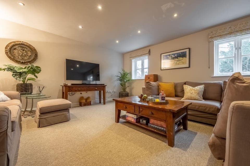 Blue Sky, Wells-next-the-Sea: A comfortable first floor sitting room