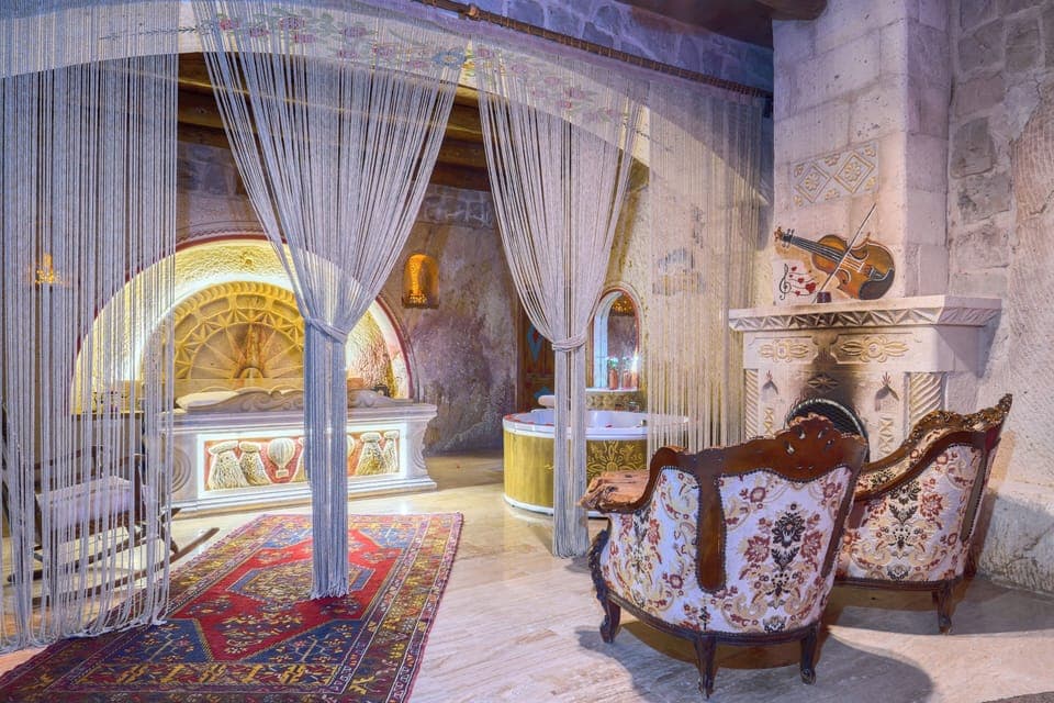 Deluxe Kaya Oda-Red Room- Jakuzili-108 | Premium bedding, blackout drapes, soundproofing, iron/ironing board