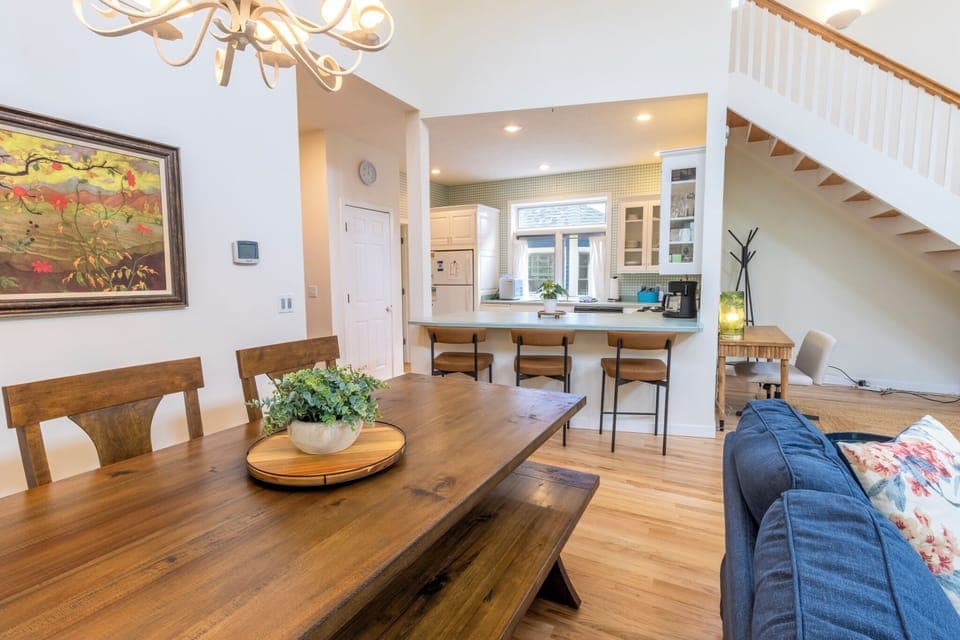 Main Level | Dining | Kitchen