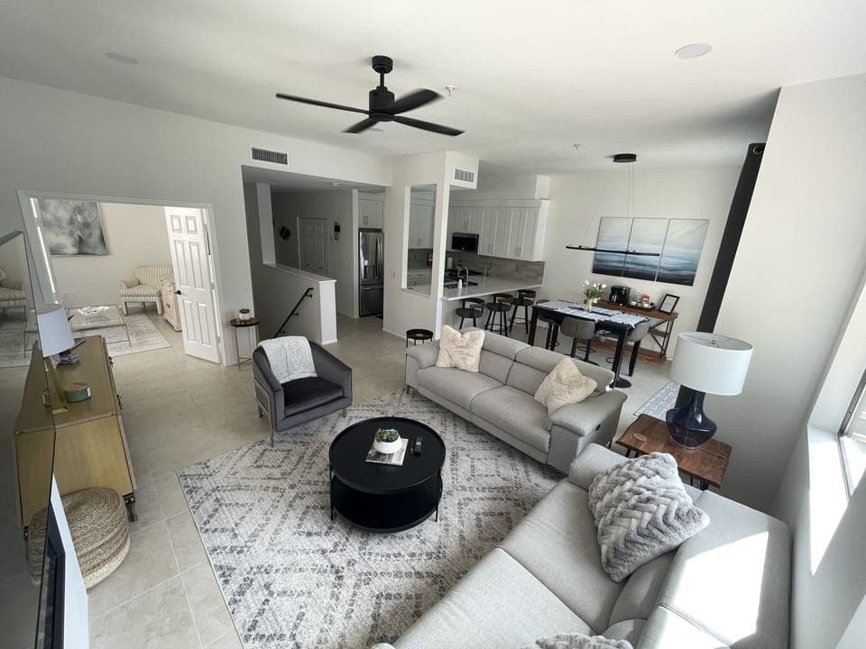 Open concept with reclining sofas!