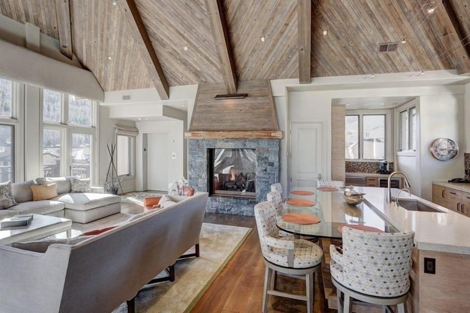 Condo, 4 Bedrooms | Living area