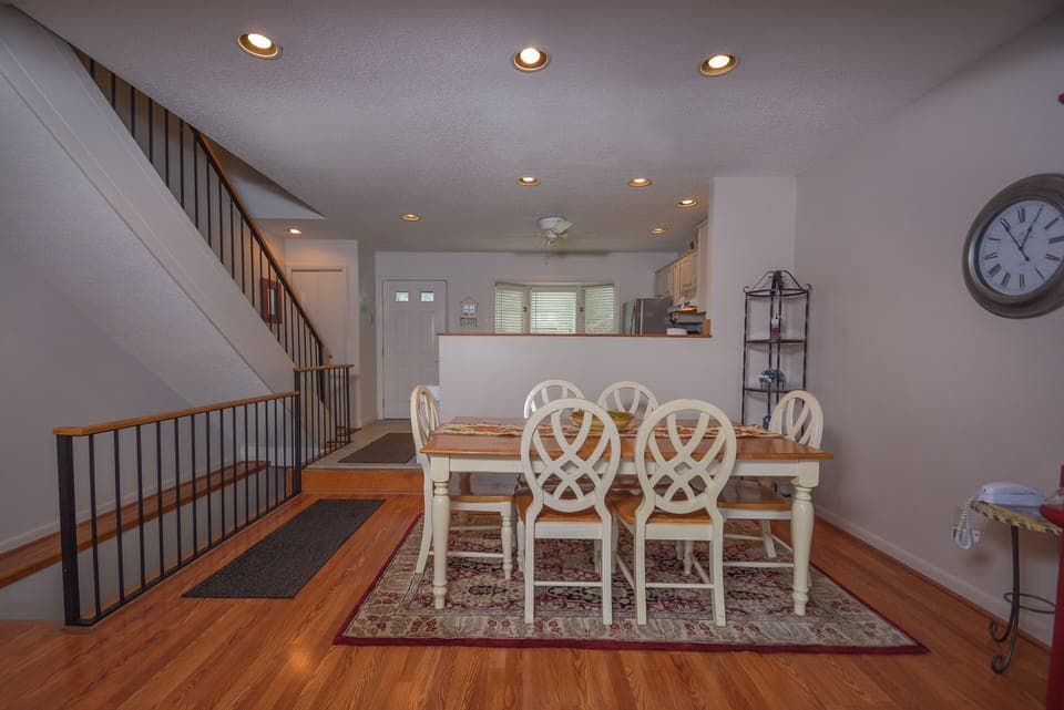 Studio (3 Bedrooms) | Property amenity