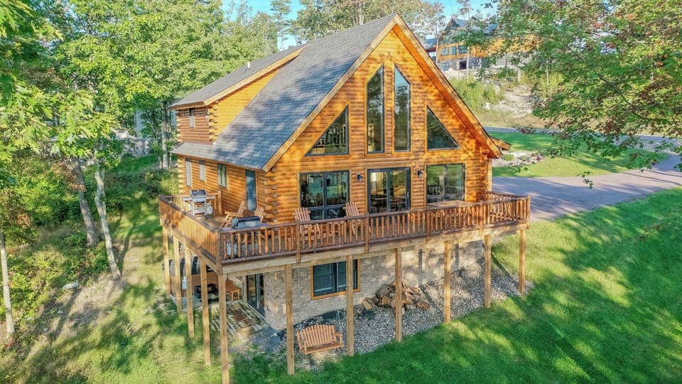 House (5 Bedrooms) | Exterior