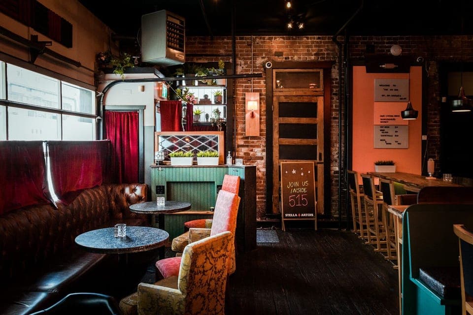 Serves lunch, dinner, and happy hour