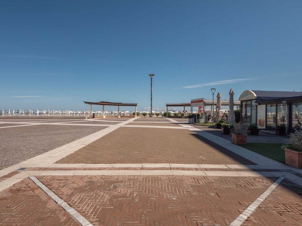 Surroundings [summer] (1-5 km)