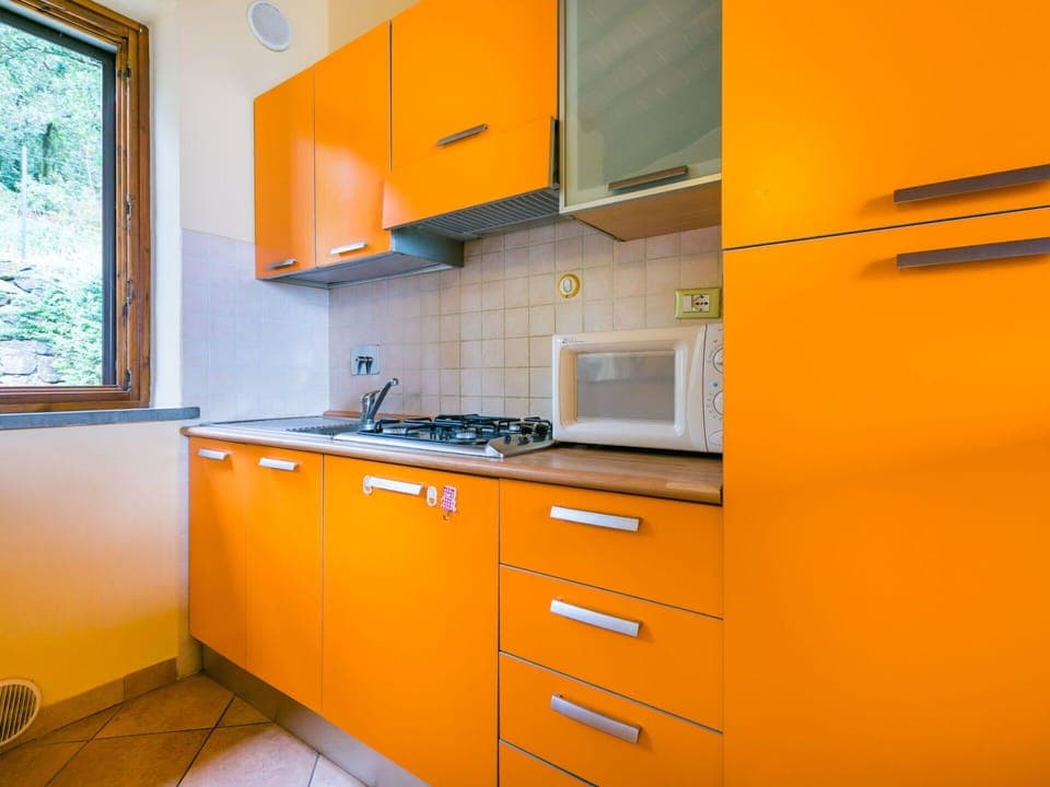 Countertop, Cabinetry, Property, Building, Tap, Furniture, Sink, Kitchen Sink, Window, Kitchen