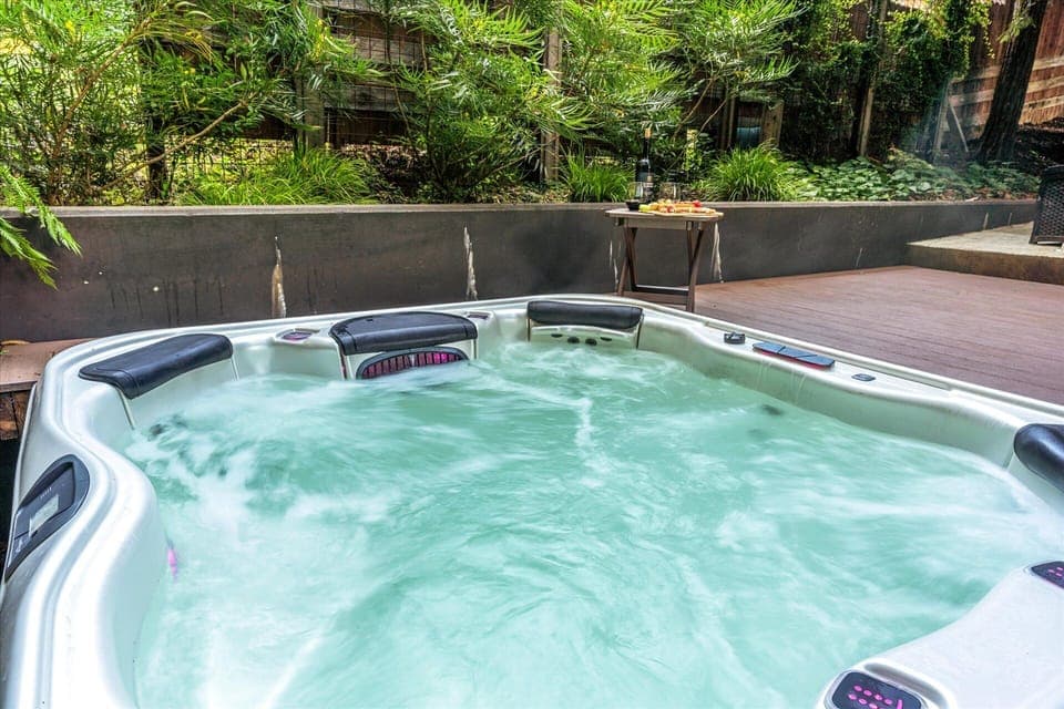 Let the city melt away in the faaabulous Hot Tub!