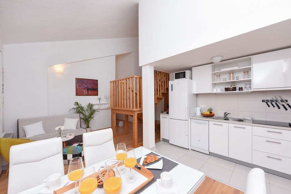 Kitchen, dining area, livin room