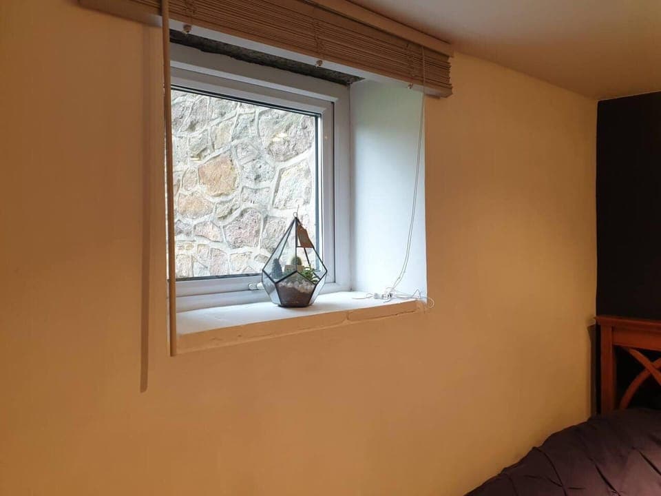 Cottage | 2 bedrooms, iron/ironing board, free WiFi, bed sheets