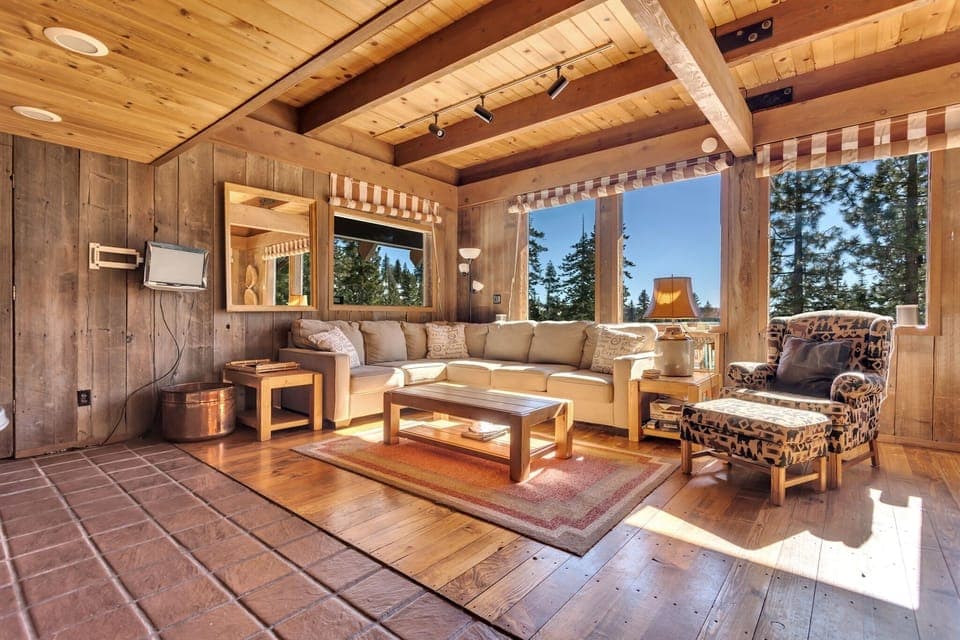 House, 6 Bedrooms | View from property