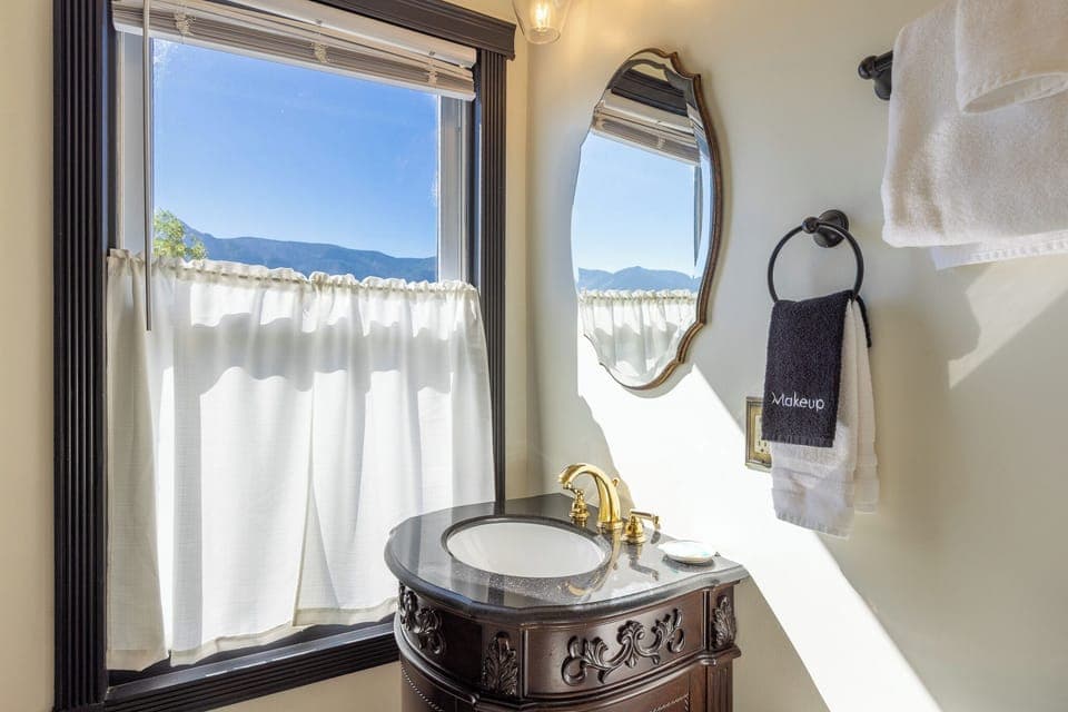 Room 9 | Bathroom | Towels