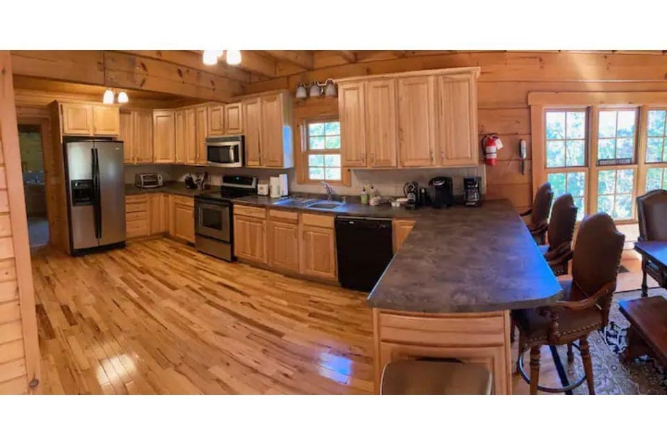 Fully equipped and spacious kitchen.