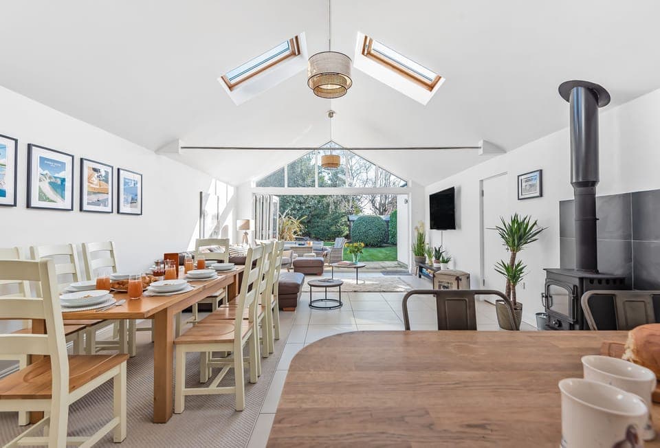 Kittiwake, Highcliffe-on-Sea: Bright, attractive open-plan accommodation