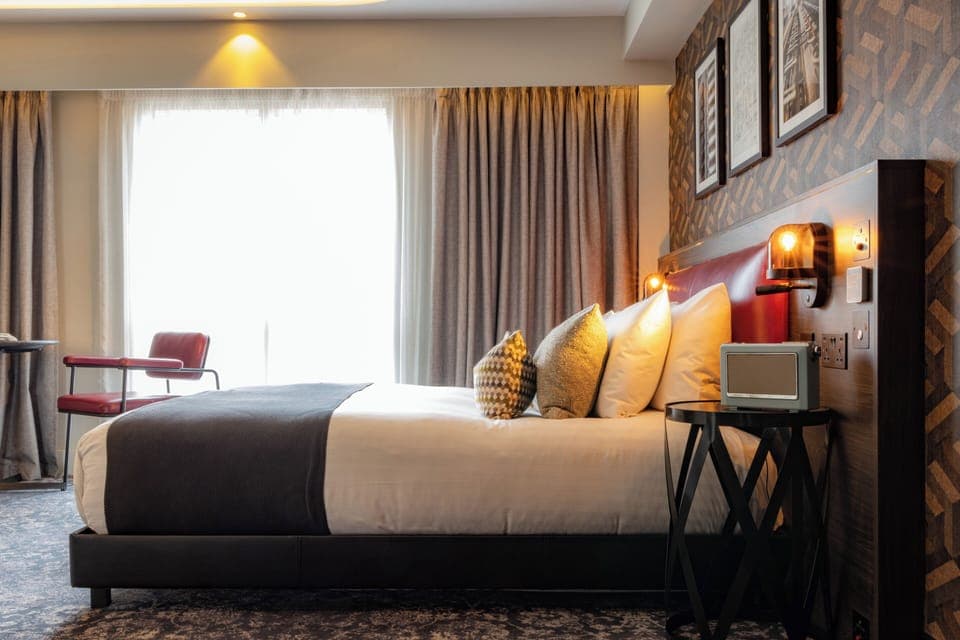 Egyptian cotton sheets, premium bedding, pillowtop beds, in-room safe