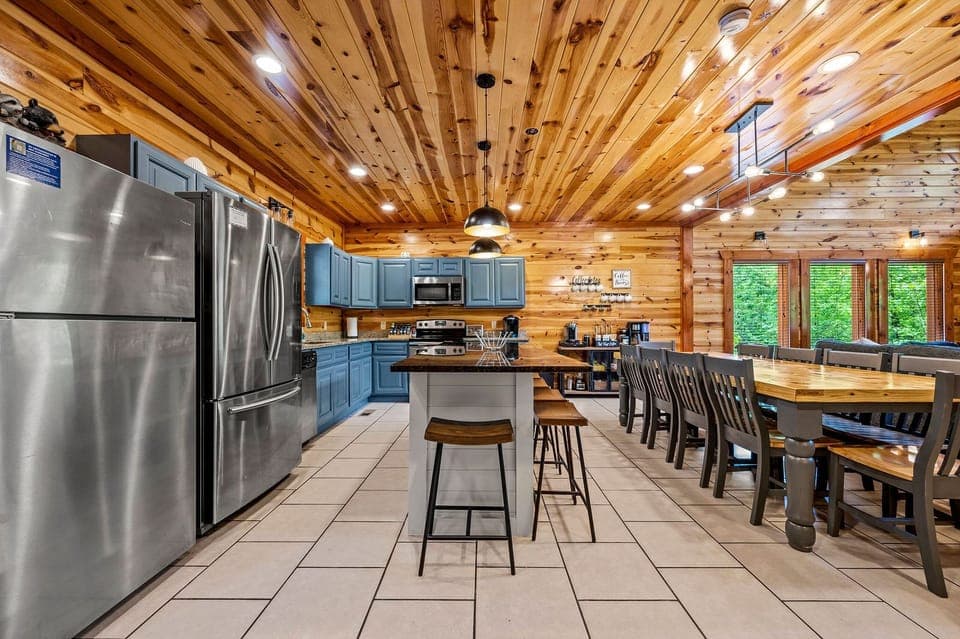 Seating for everyone in the dining table