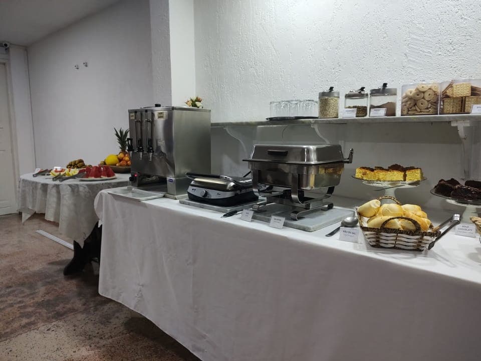 Free daily full breakfast