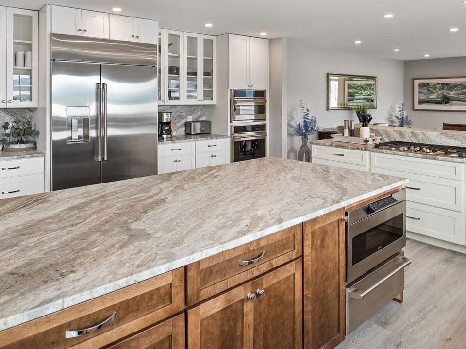 Spacious kitchen with island counter