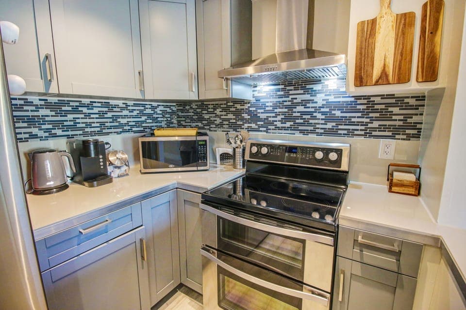 Microwave, stove, oven, kettle,K-cups and traditional coffee +compliment pods,et