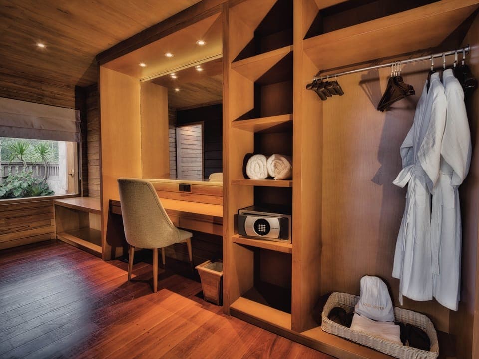 Presidential Villa | Wardrobe
