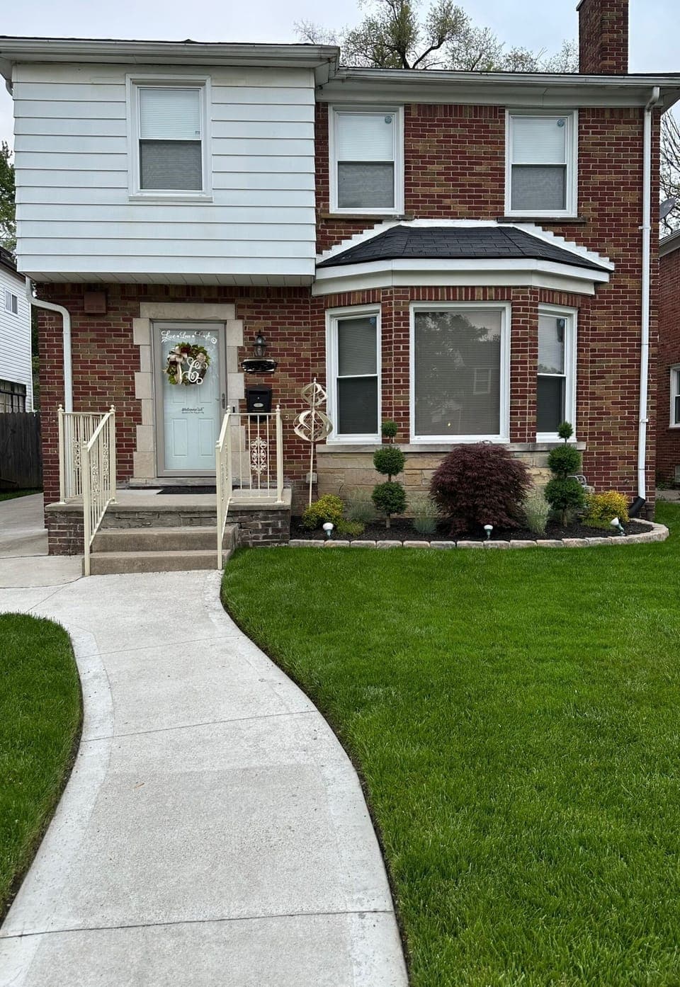 Curbside/Street View