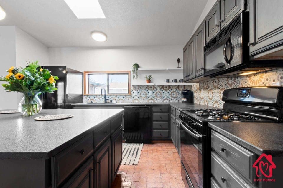 Beautifully appointed kitchenwith quality appliances