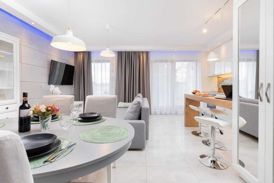 Dining table in the living room. 