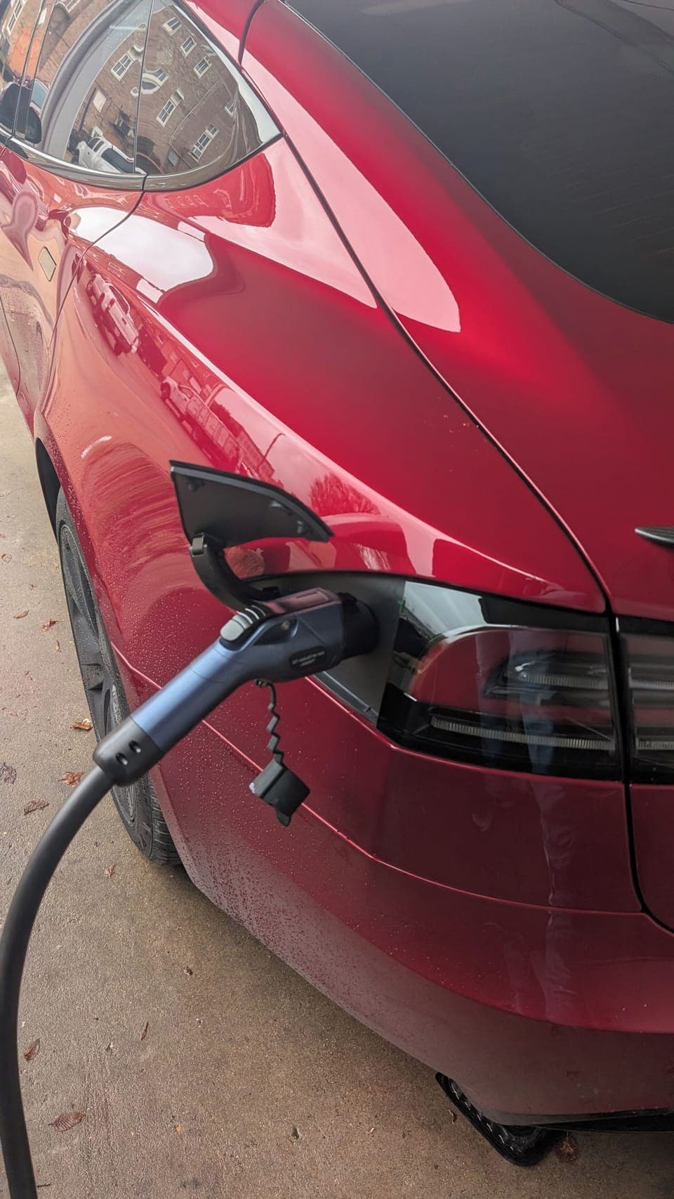 Level 2 EV charger with unlimited free charging during your stay! 