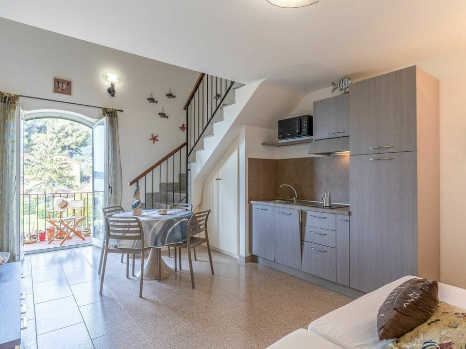 Sky, Mountain, Snow, Cloud, Highland, Slope, Outdoor Recreation, Tree, Freezing, Terrain