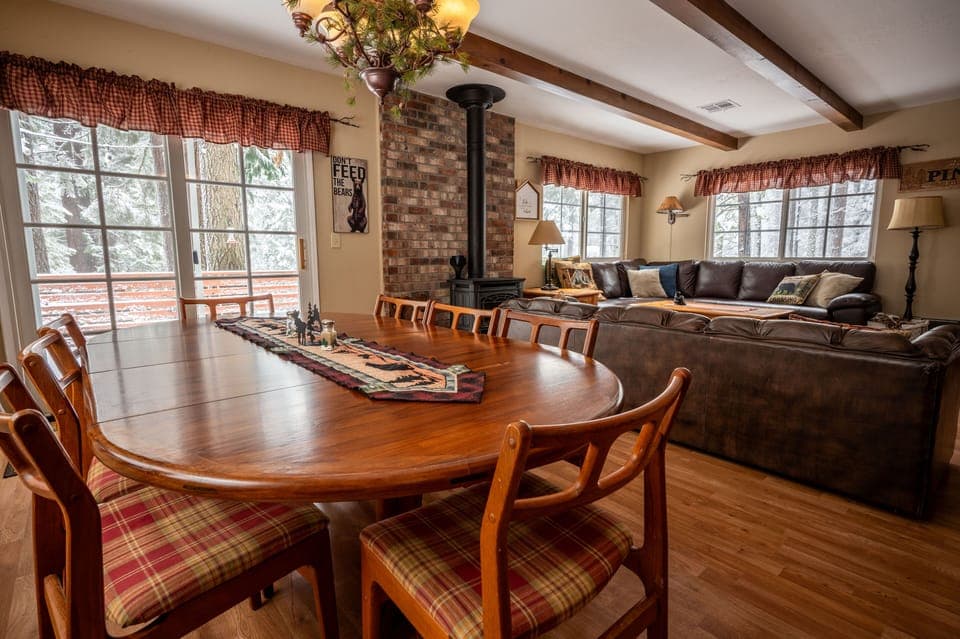 Welcome to Apache Pines!