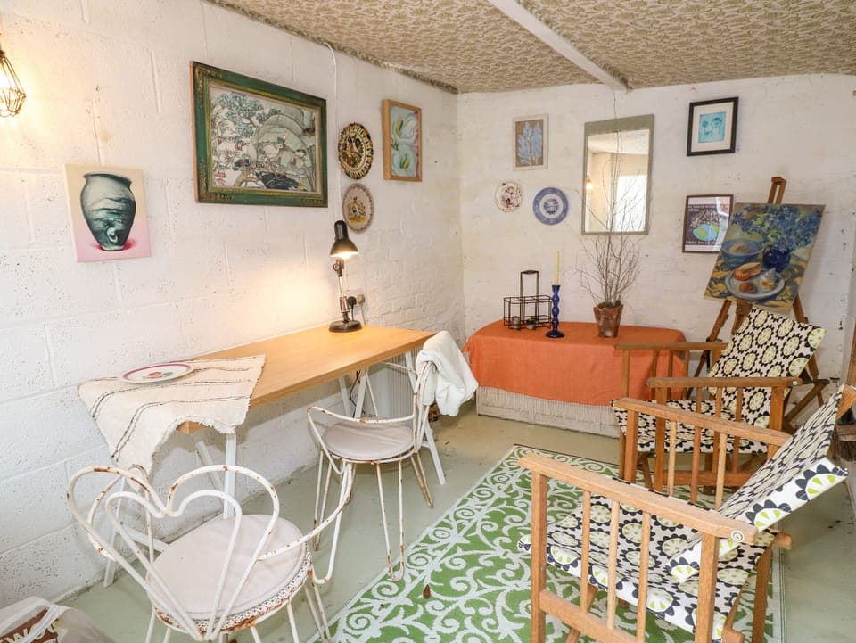 Cottage | Interior