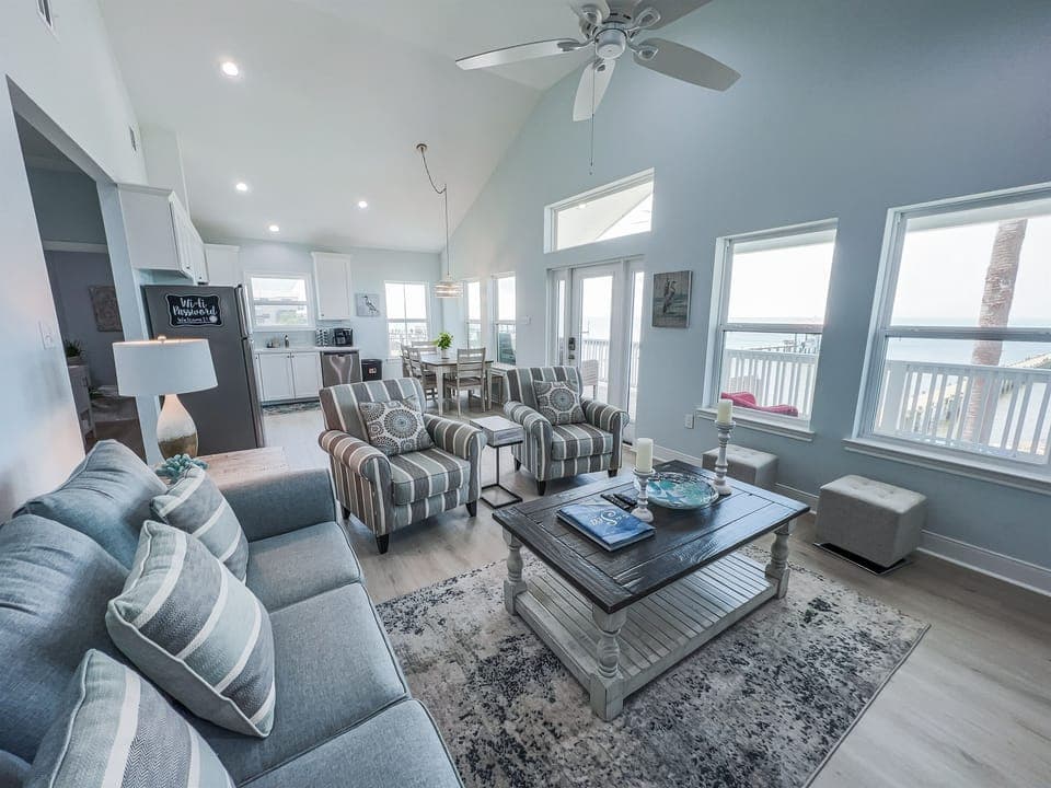 Comfy Living Area to hang out and watch some TV.