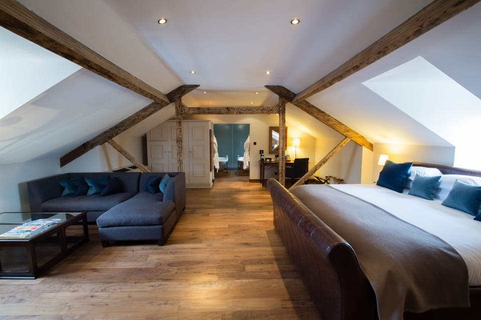 Signature Suite | Egyptian cotton sheets, premium bedding, desk, blackout drapes