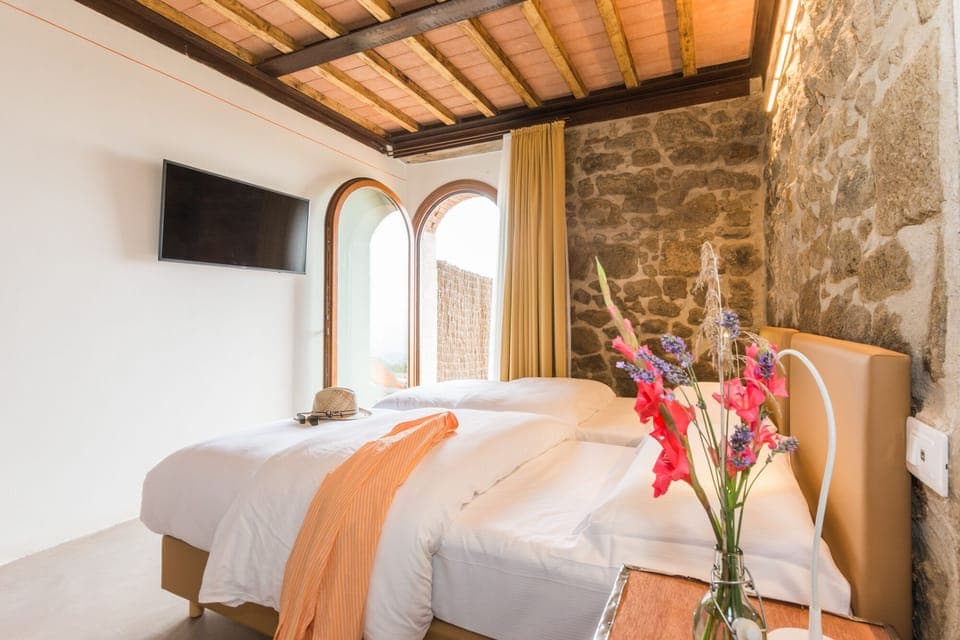 Basic Double Room | Hypo-allergenic bedding, minibar, in-room safe, individually decorated