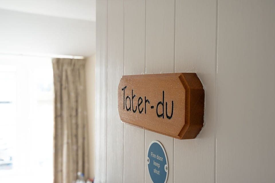 Superior Double Room, Ensuite, Harbor View