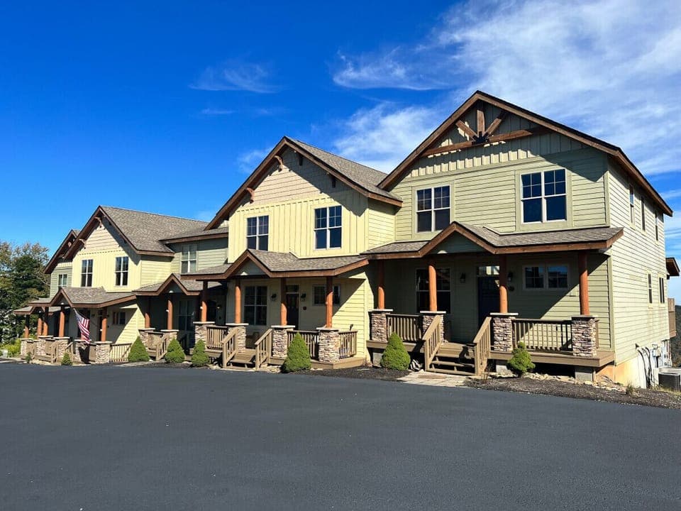 Welcome to Black Bear Crossing 11