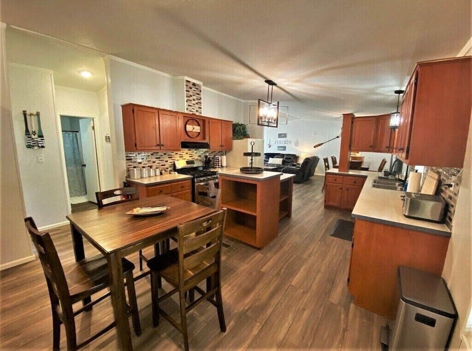 Fully Stocked Kitchen