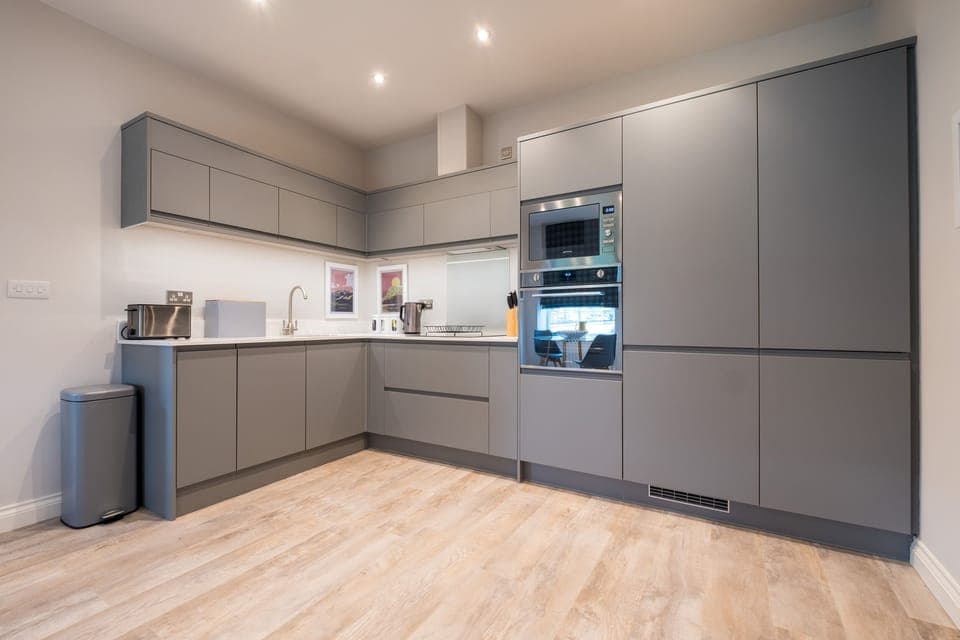 Cottage | Private kitchen | Fridge, dishwasher, electric kettle, toaster