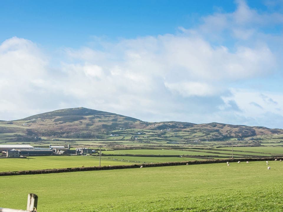 Outdoor area | Island View, Aberdaron