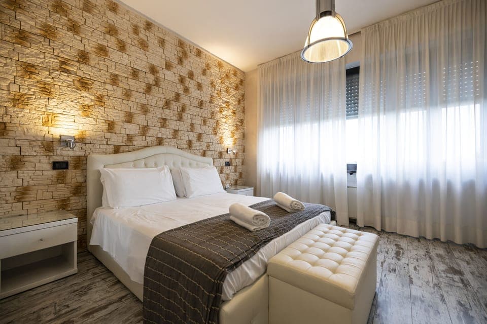 Down comforters, minibar, desk, soundproofing