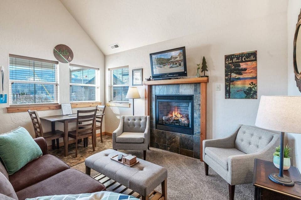 Cozy Living Room with Smart TV and gas fireplace.