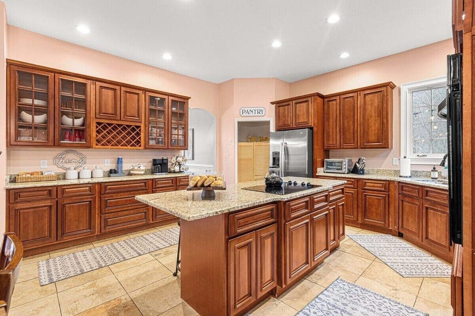 Massive kitchen with open concept