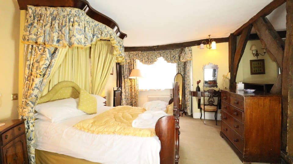 Double Room | Iron/ironing board, free WiFi