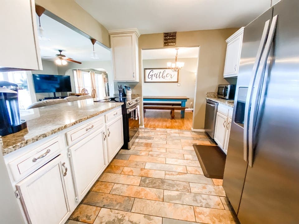 KTICHEN: Fully stocked with all the cooking essentials.