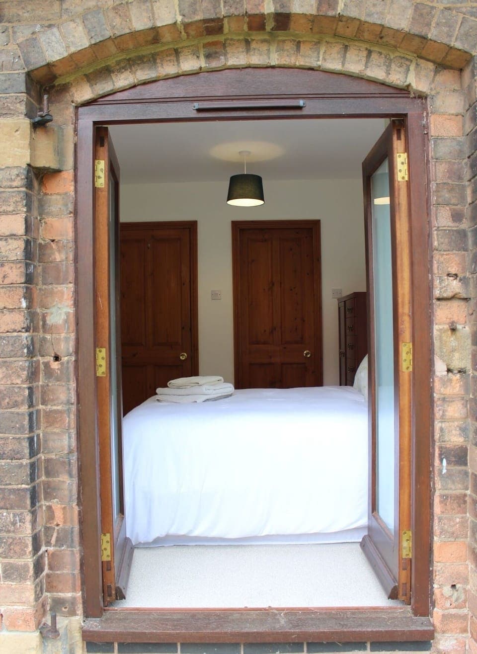 Individually decorated, free WiFi, bed sheets